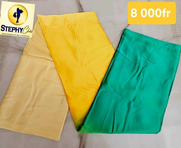 Tissu en soie Trois Tons 4M