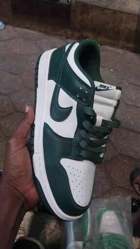 NIKE DUNK LOW VARSITY GREEN