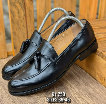 JOHN FOSTER tassel loafer black leather