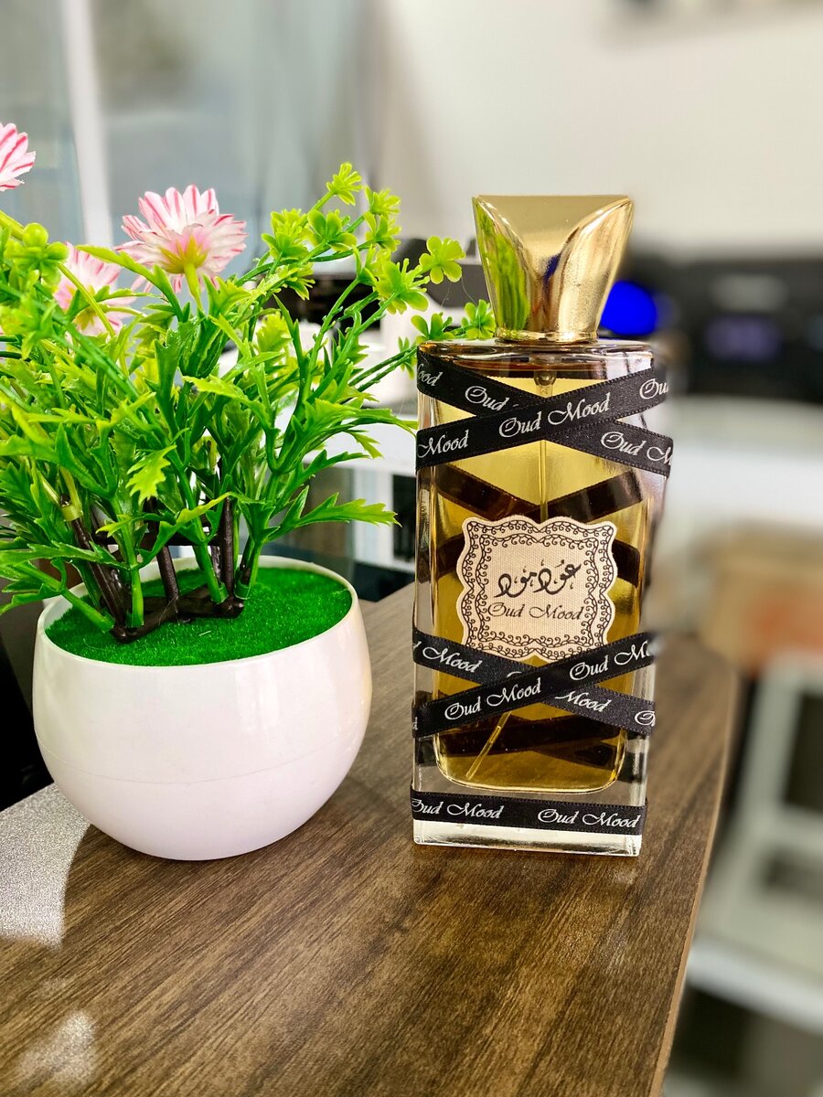 Oud Mood by Lattafa Perfumes