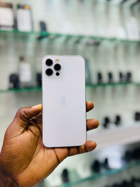 12 pro 128Go sans message