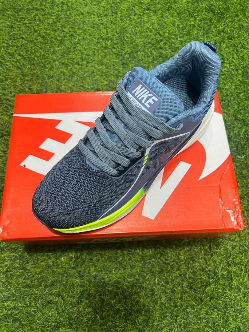Nike Baskets Homme Confort