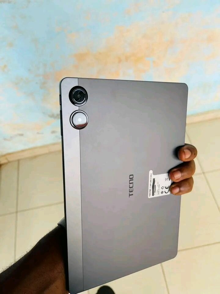 Tablette TECNO moderne