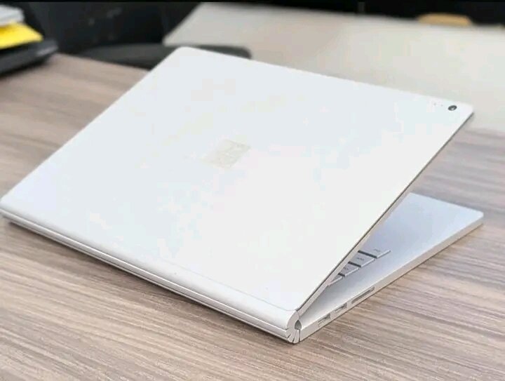 Ordinateur portable 2 en 1 performant