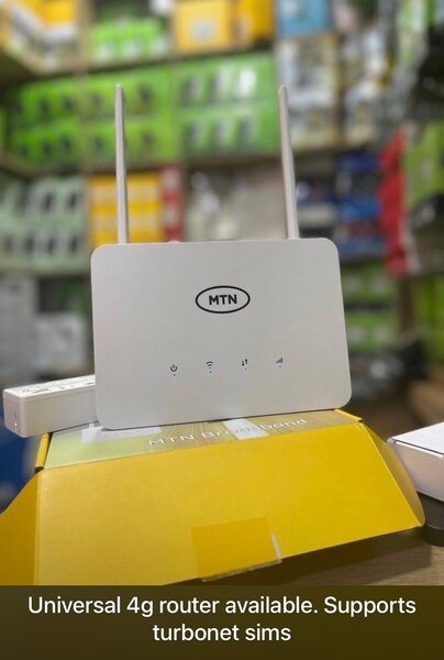 Universal 4G broadband router