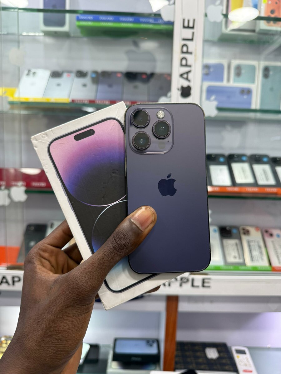 Disponible 14 Pro 128go