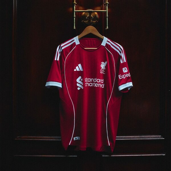 Maillot Rouge de Football LFC