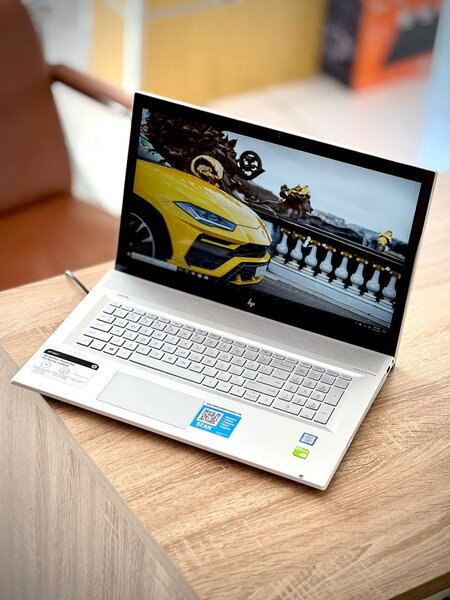 ORDINATEURS PORTABLES ET BUREAUX