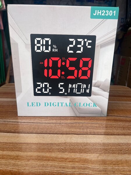 Horloge numérique LED multifonction