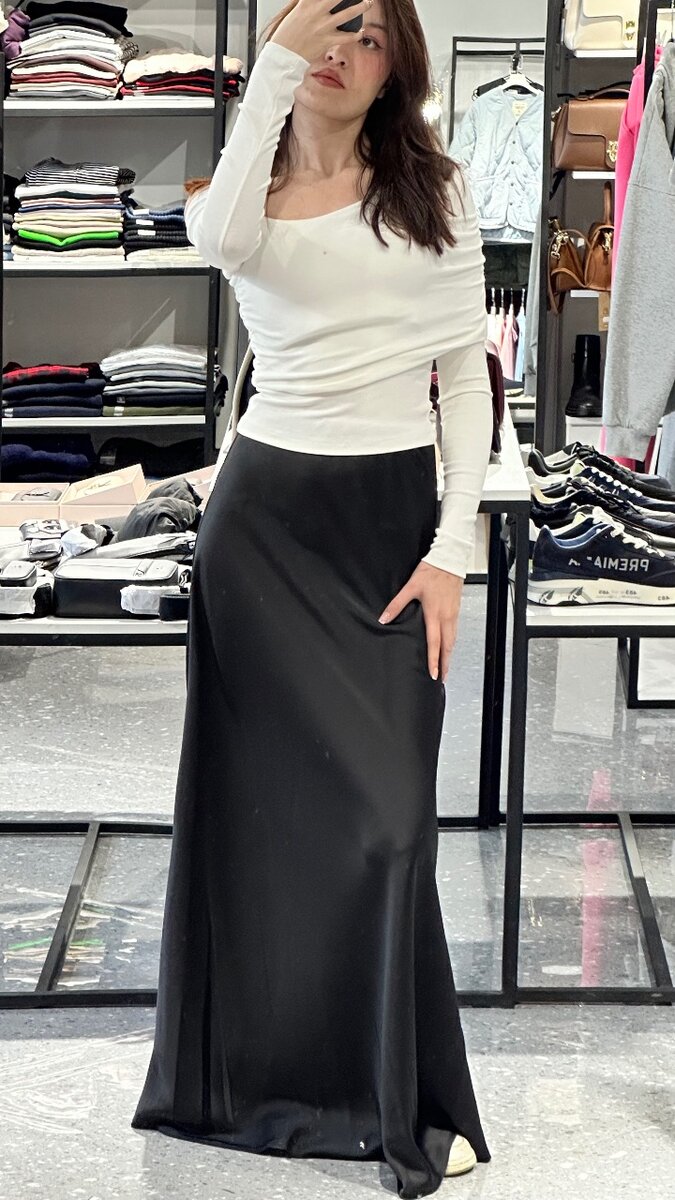 Лонгслив 1800.Юбка 2700.