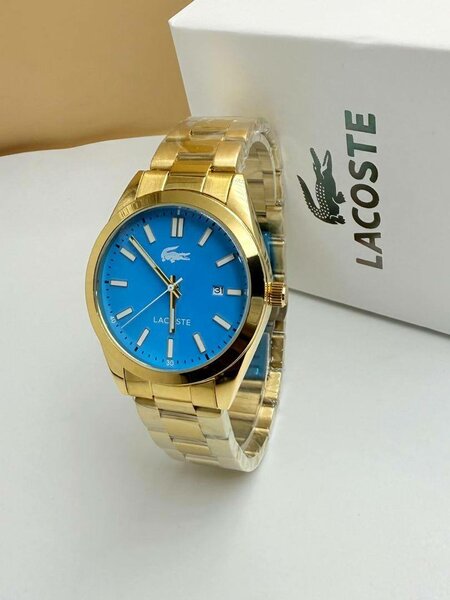 Montre luxe dorée Lacoste
