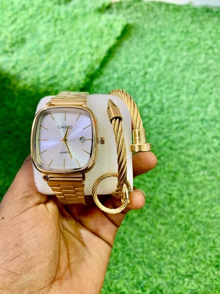 Rolex watch with bracelet