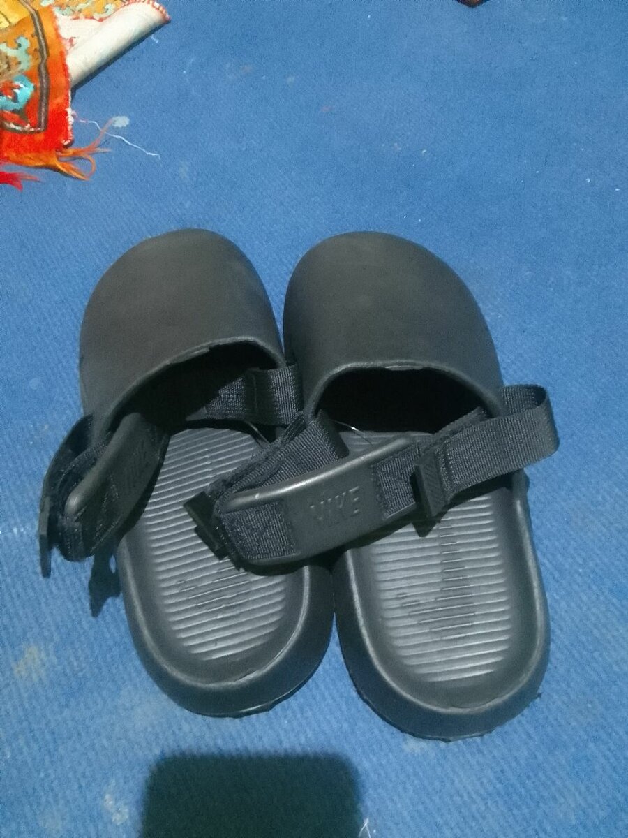 Strap sandal