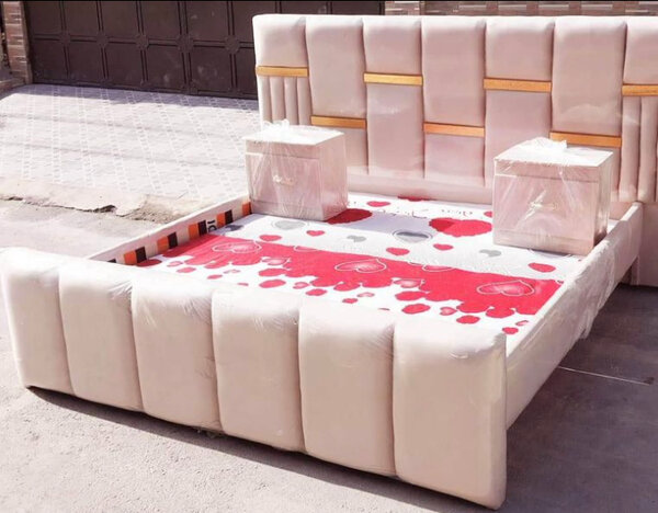 Lit double moderne rembourré