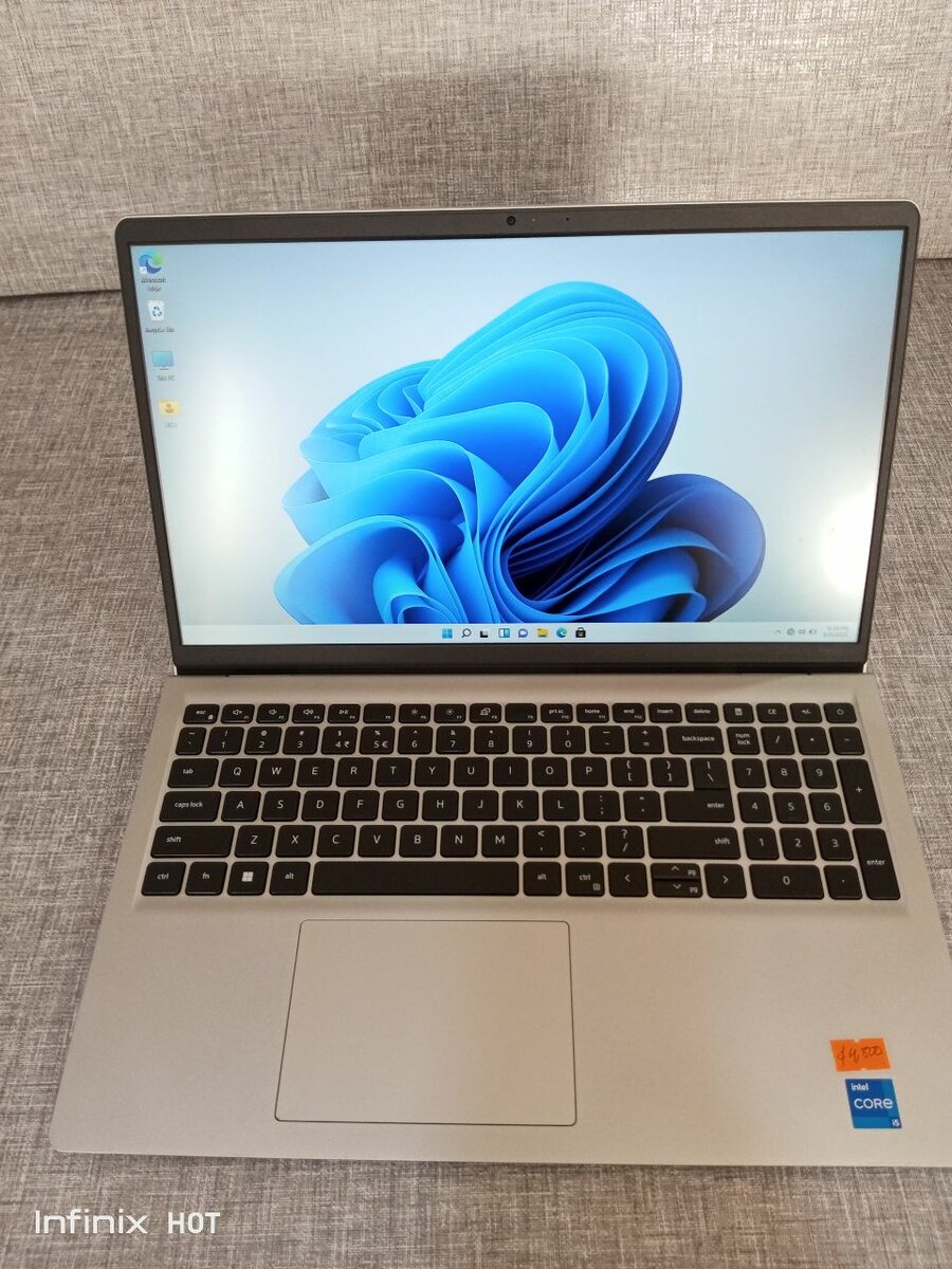 Dell latitude core i5 13th Gen SSD 512/16GB