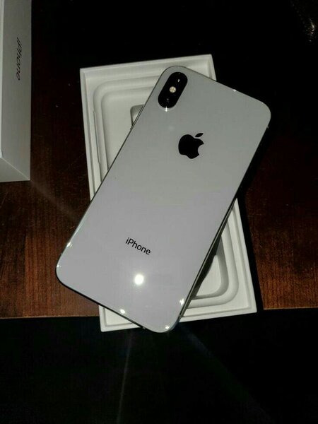 iPhone X 64GB Argent Neuf