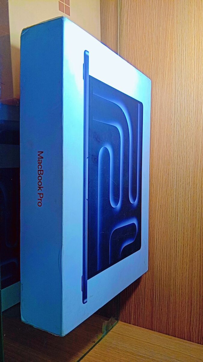 MacBook Pro 14" 1TB SSD