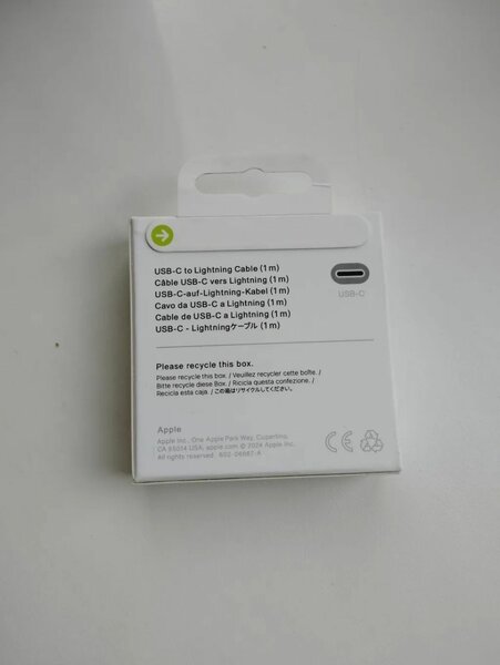 Ориг кабель на Айфон