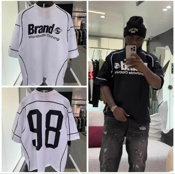 T-shirt graphique décontractée