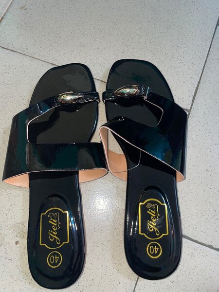 Sandales