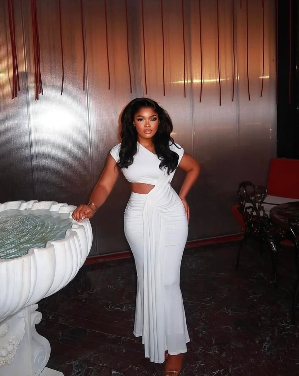 Robe longue blanche élégante