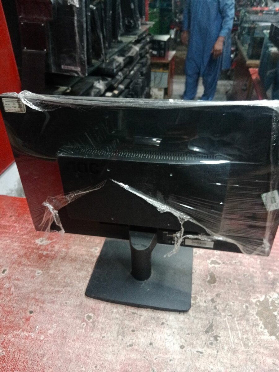 19"LED wide