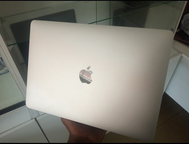 MacBook Laptop