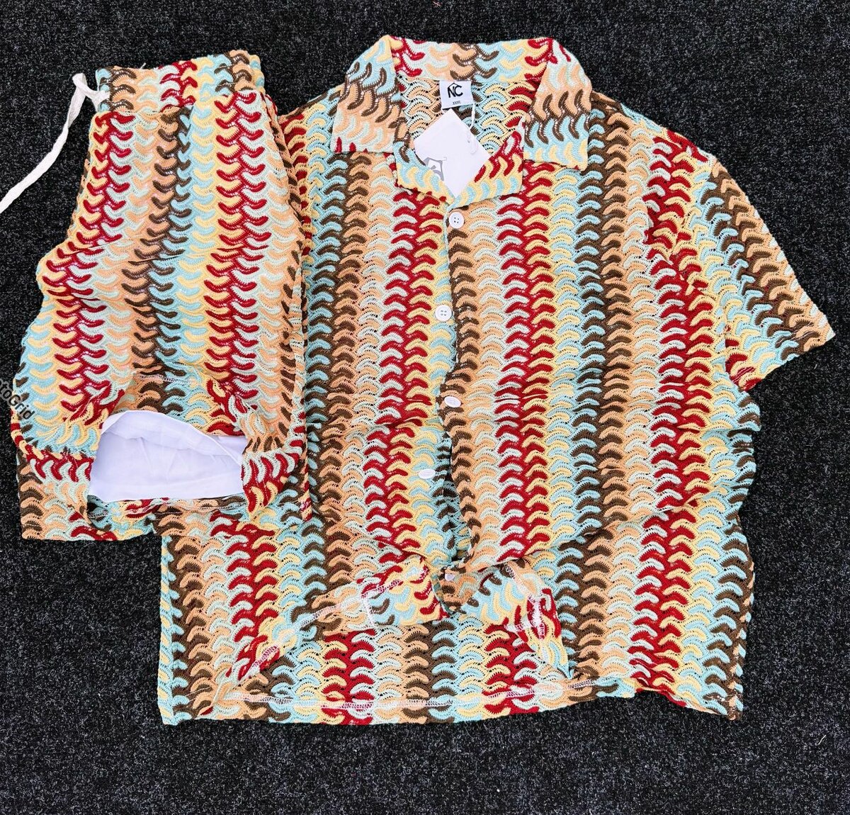 Ensemble chemise et short coloré