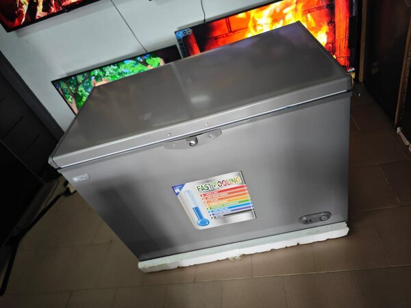 Congélateur smart vitré 327 litres