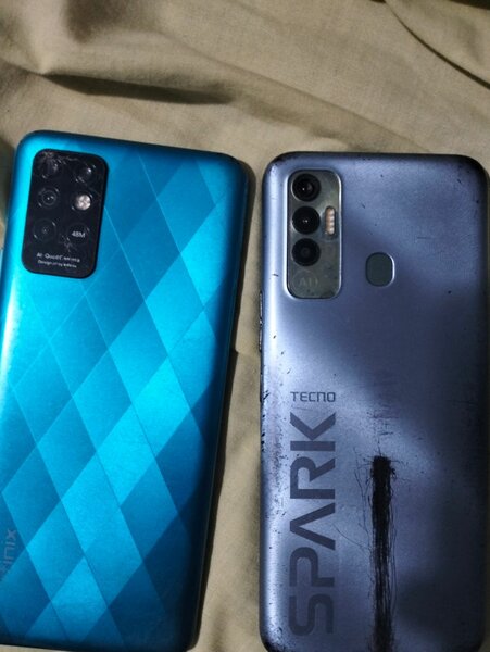 Smartphones Android Infinix et Tecno