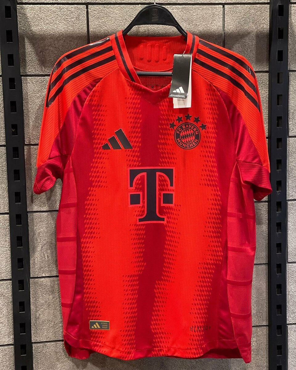 FC BAYERN MUNICH Home 24/25 Jersey