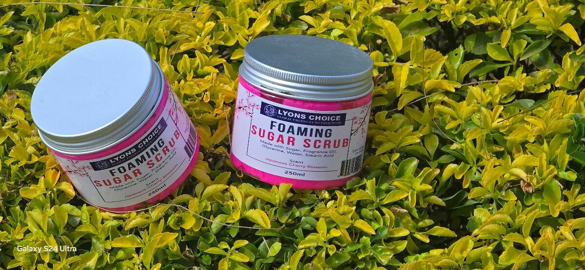 Lyonschoice brightening anti-ageing oils and body scrub