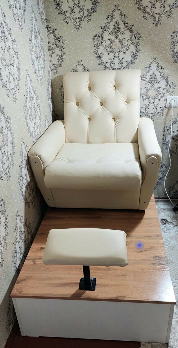 Кресло для педикюра , педикюр