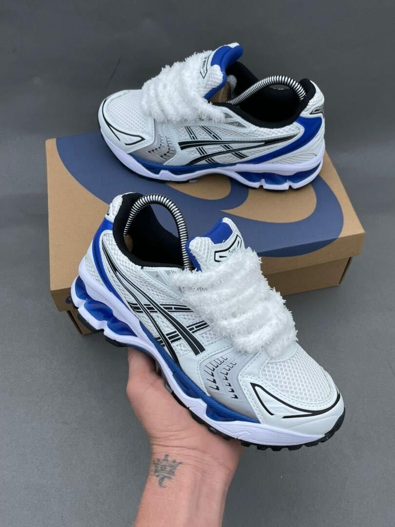 ASICS KAYANO️