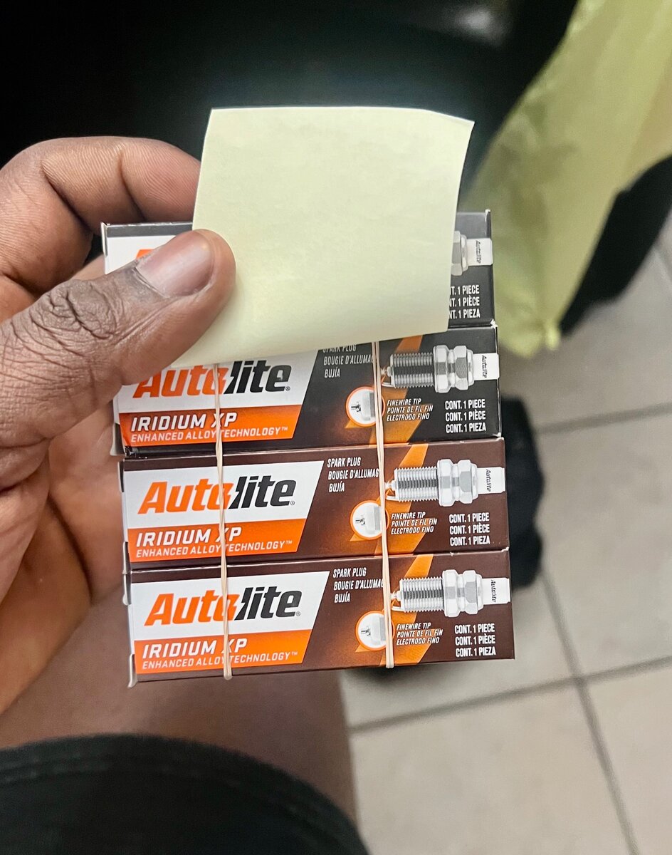 AUTOLITE Iridium Spark Plugs XP5362 (CANADA)