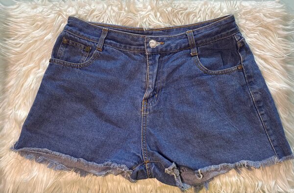 Shorts en jean déchirés