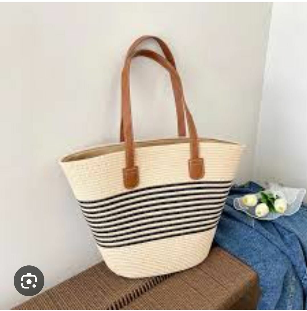 Sac à main en paille élégant