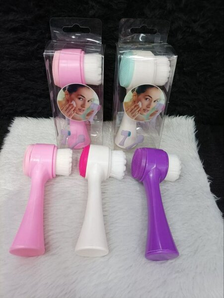 Brosse nettoyante visage 2-en-1