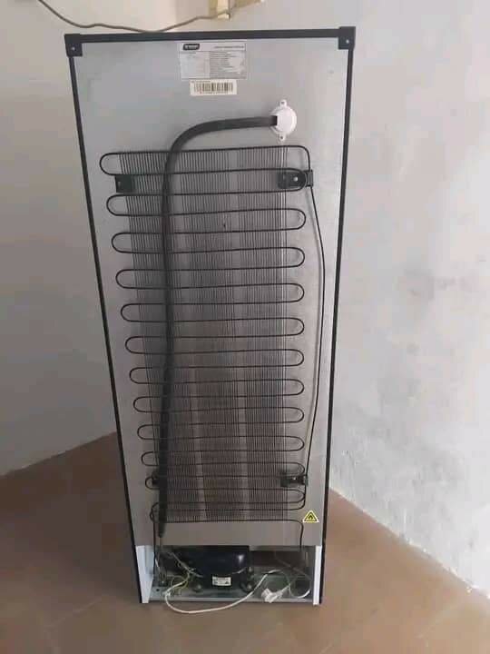 Congélateur vertical moderne