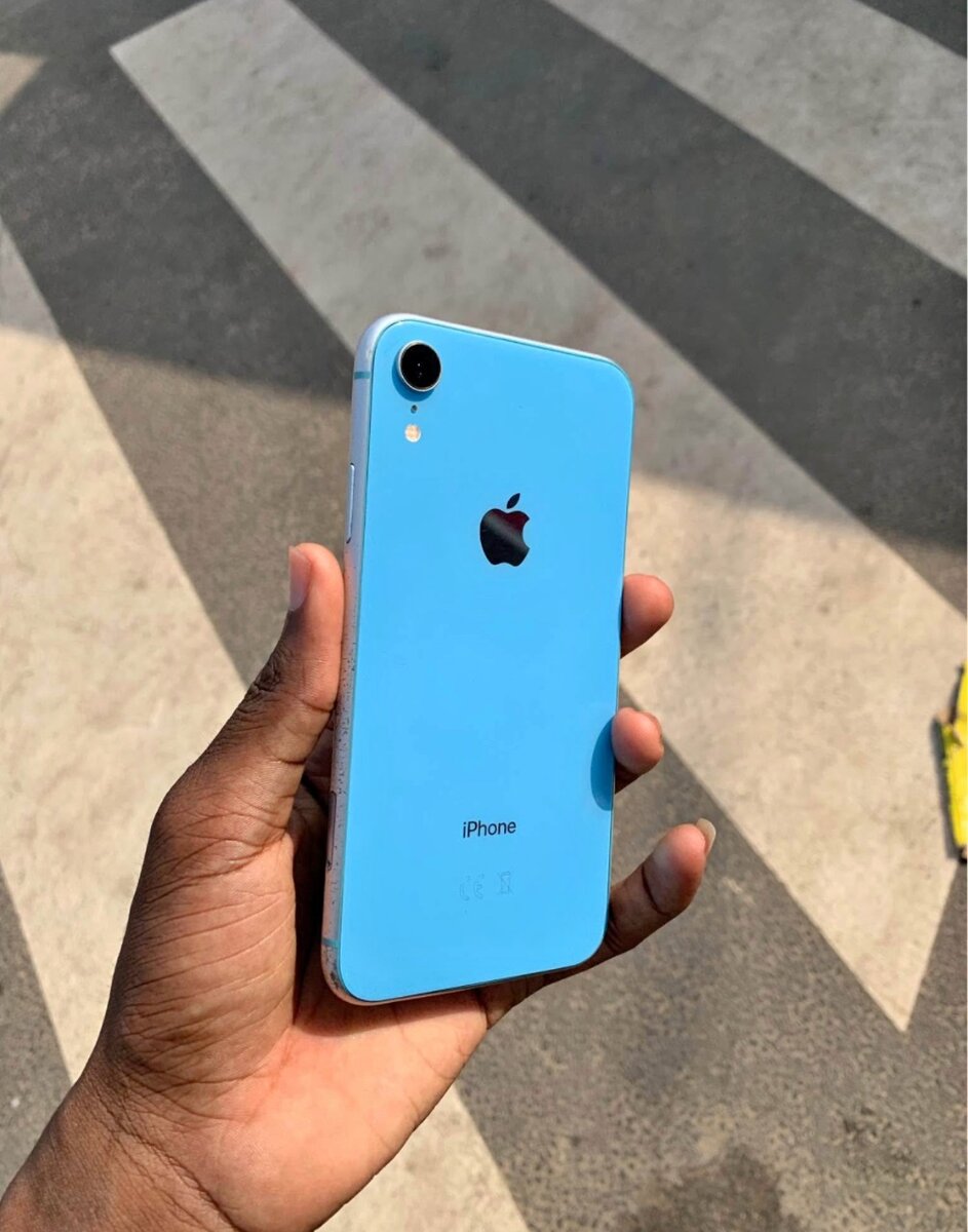 iPhone XR Bleu Débloqué 64Go