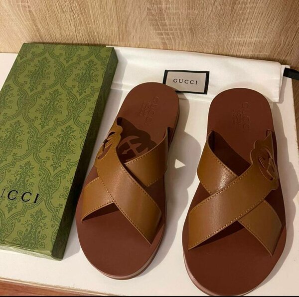 Gucci slippers