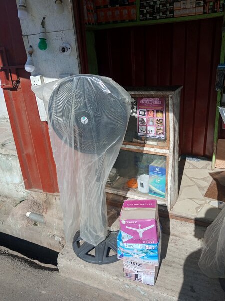 Coasta standing fan 18inches