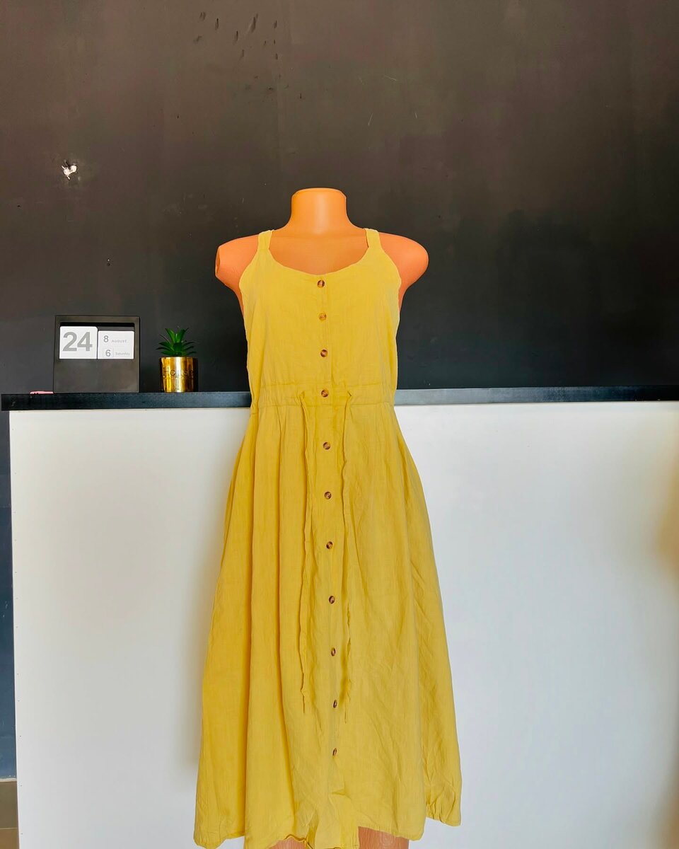  women's beautiful dress 