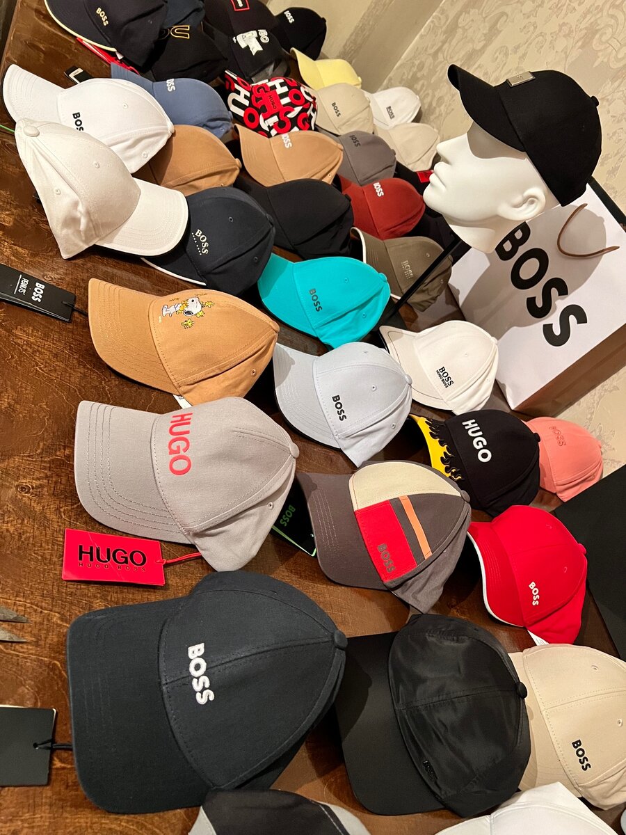 Кепка от фирмы Boss