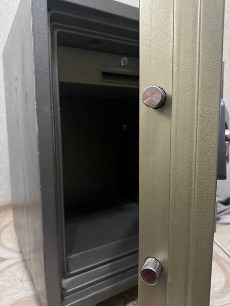 Корейский надёжный сейф