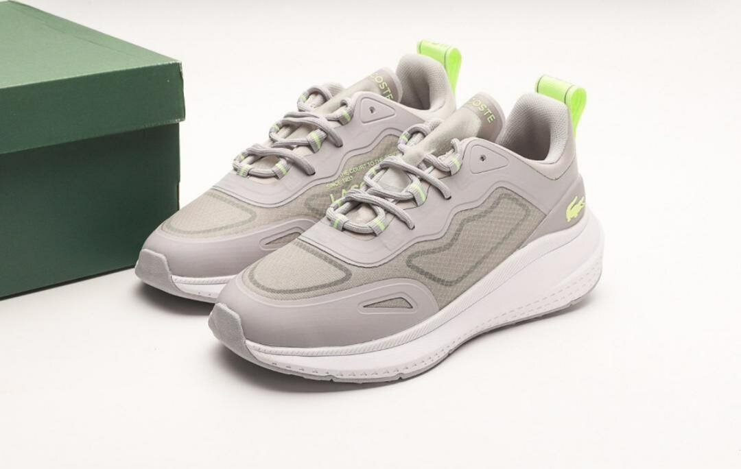 Paire de basket Lacoste