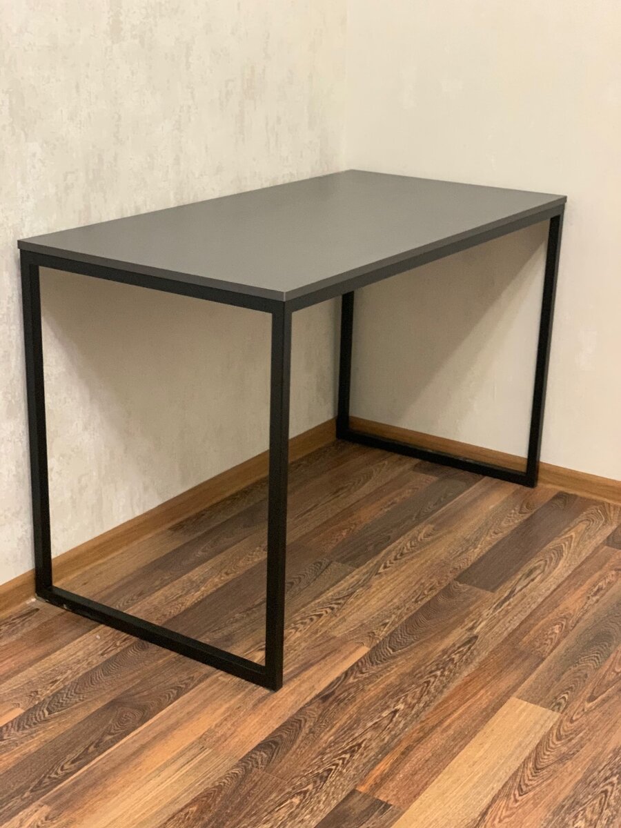 Стол игровой или офисный