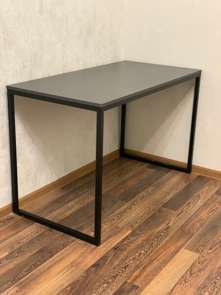 Стол игровой или офисный