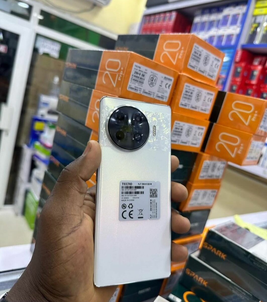 TECNO SPARK 20 pro plus 256GB