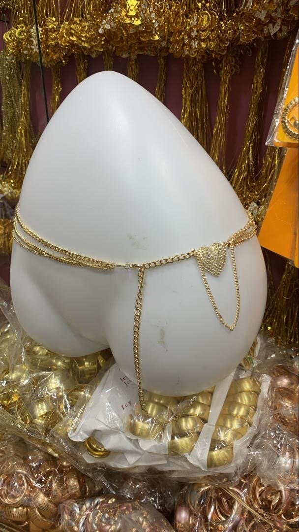 Chaîne de taille dorée élégante